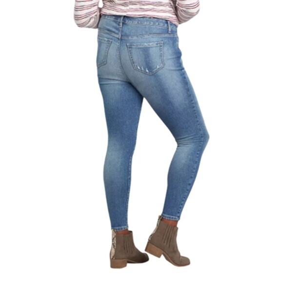 Lane Bryant Signature Fit Mid Rise Skinny Jeans Medium Wash Size 22 - Picture 2 of 8